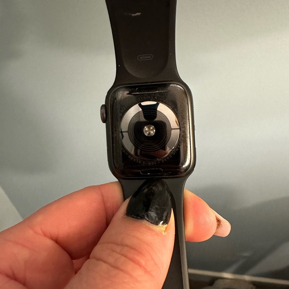 APPLE SERIES-3 (42-MM) SMARTWATCH
WITH GPS - Picture 3 of 5